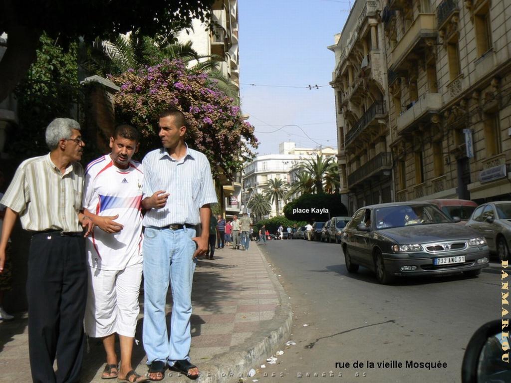 86 rue de la vieille  mosquee .jpg